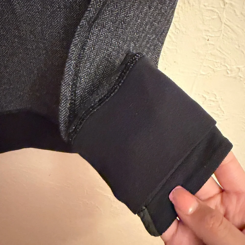 Lululemon sweater/womens